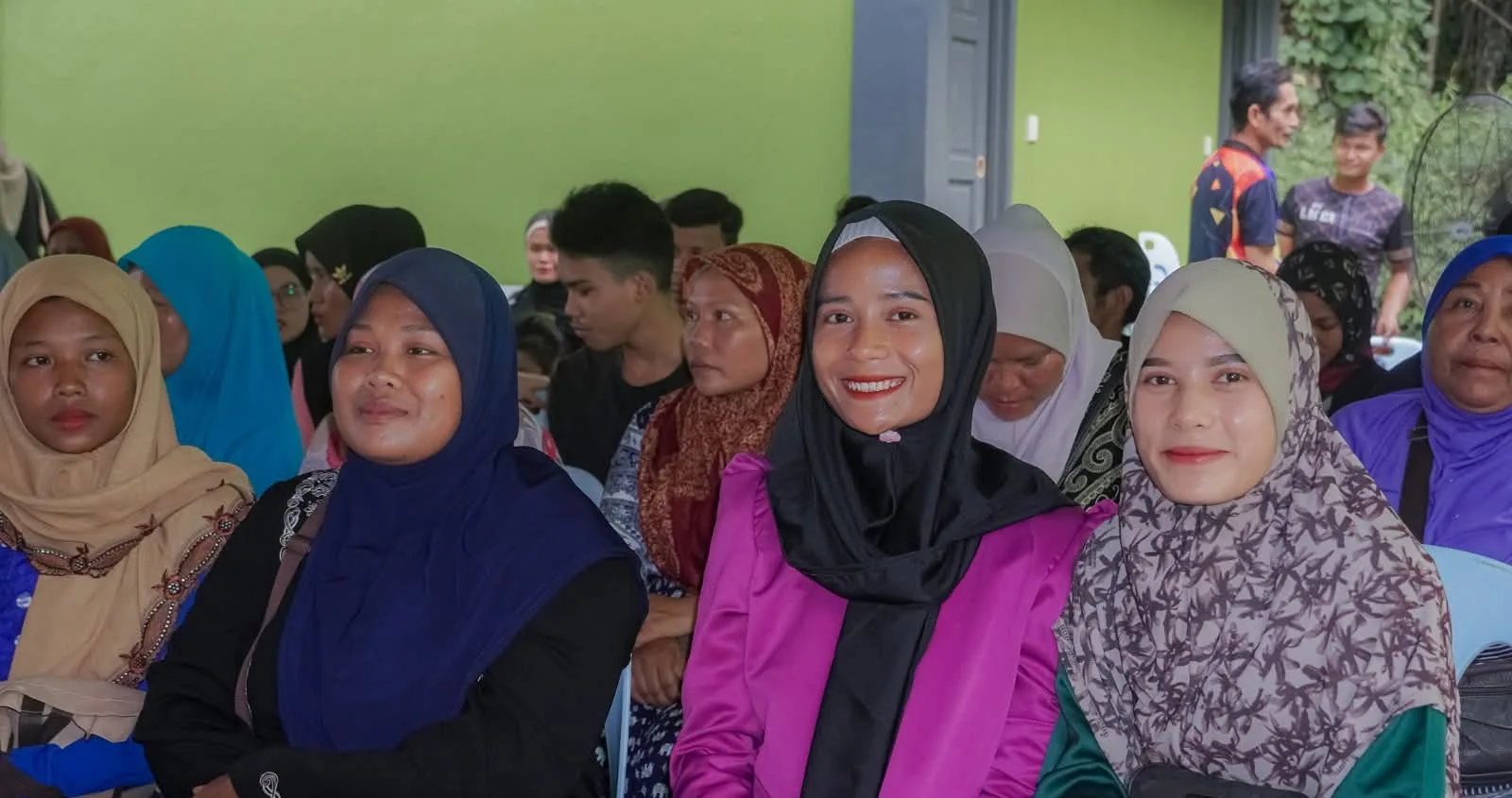Anggota masyarakat di Majlis Penyerahan Zakat Koperasi TNB, Bentong, Pahang